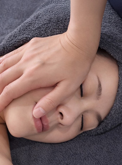 韓国小顔コルギ＋鎮静パック